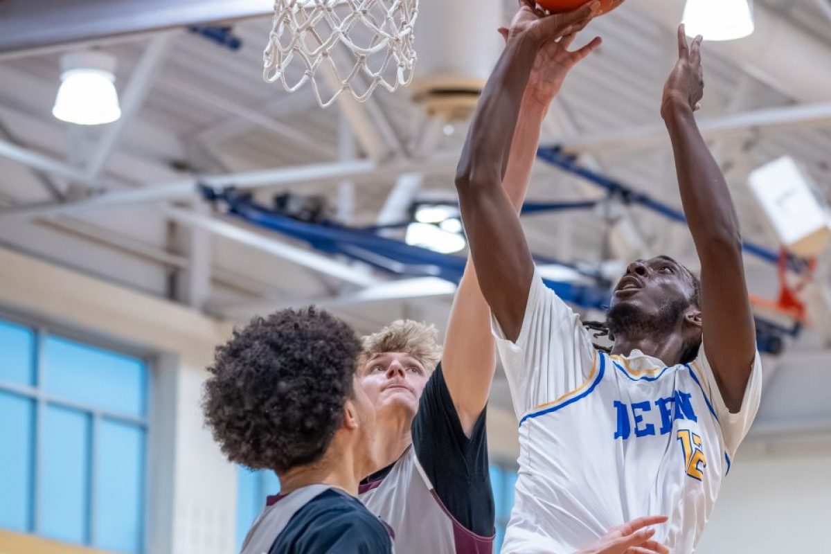 Varsity Boys Basketball – 3A Regional Quarterfinal Towson at Aberdeen